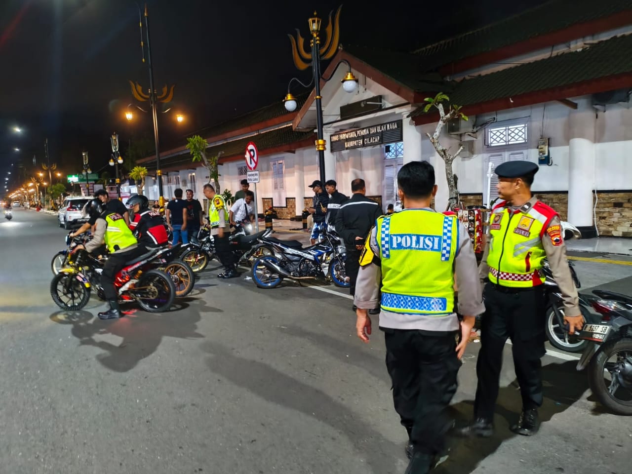 Hari Motor: Jantung Kebanggaan Cilacap yang Tak Pernah Patah